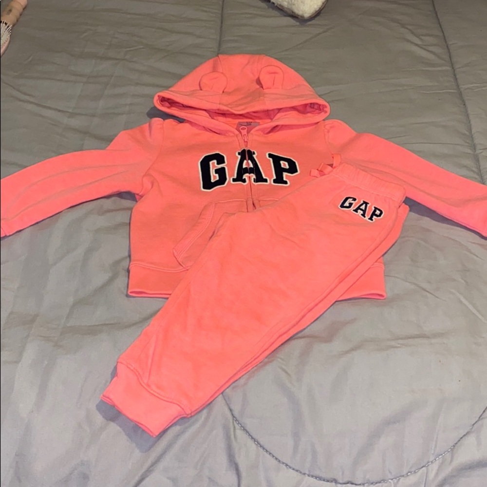 BABY GIRL GAP SET 18-24 Months